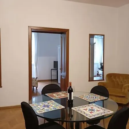 Intero Centro Apartment Rome